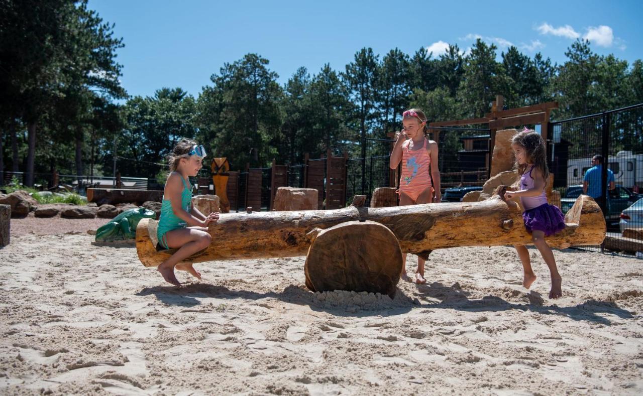 Natura Treescape Resort Wisconsin Dells Eksteriør billede